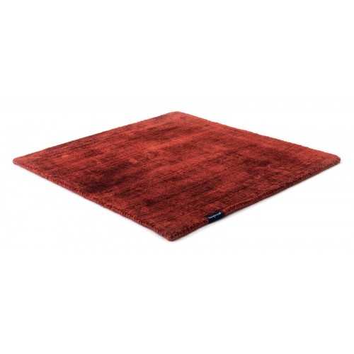 Alfombra Mark 2 Viscose deep red 200x200 The Loft - 1